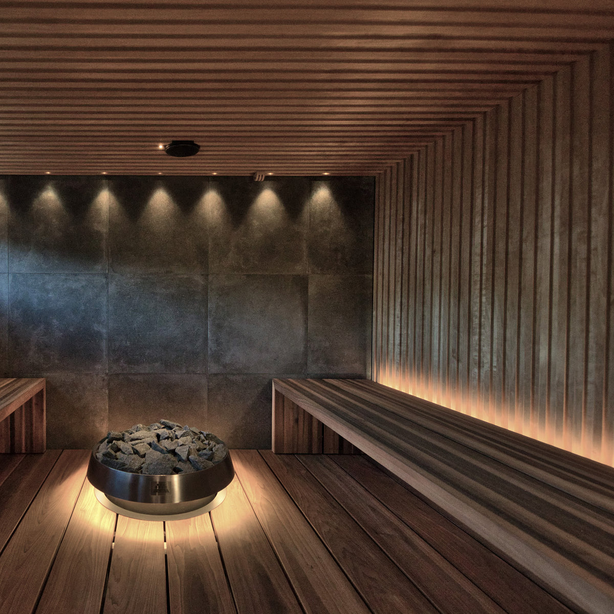 Cariitti Optical light bars behind sauna bench