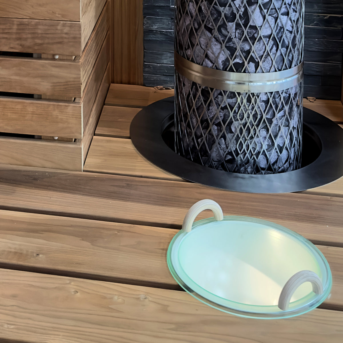 Water bowl with wooden handles